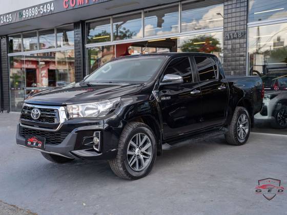 TOYOTA HILUX 2.8 SRV 4X4 CD 16V DIESEL 4P AUTOMÁTICO